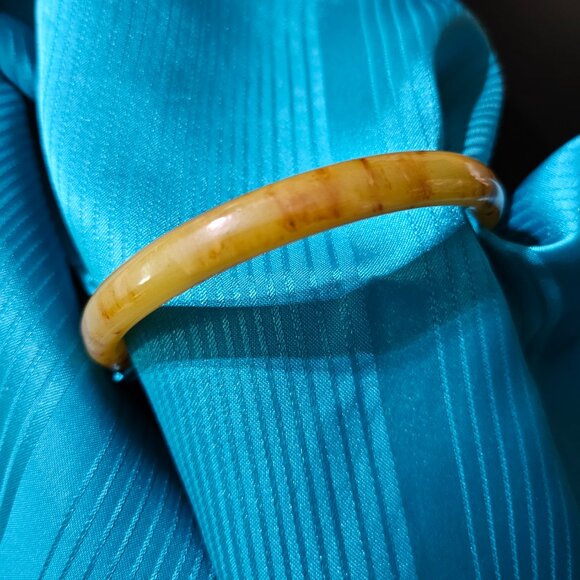 JADE BLESSING BANGLE BRACELET - Picture 7 of 7